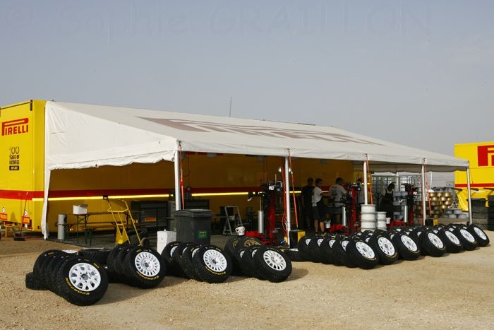 Service Park - Pirelli -.jpg